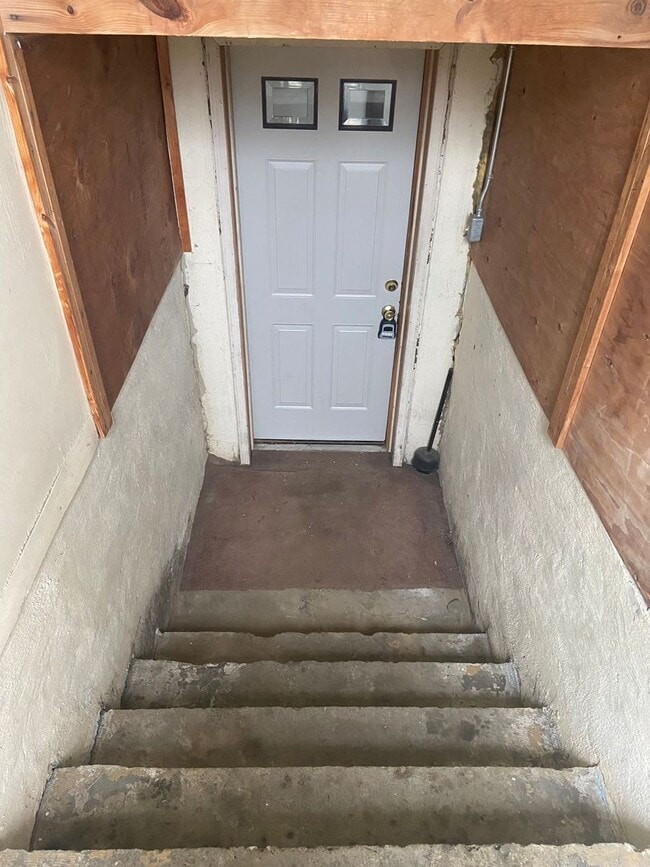 Building Photo - Cute 1 bed, 1 bath apartment in town for rent! No Pets/No Smoking