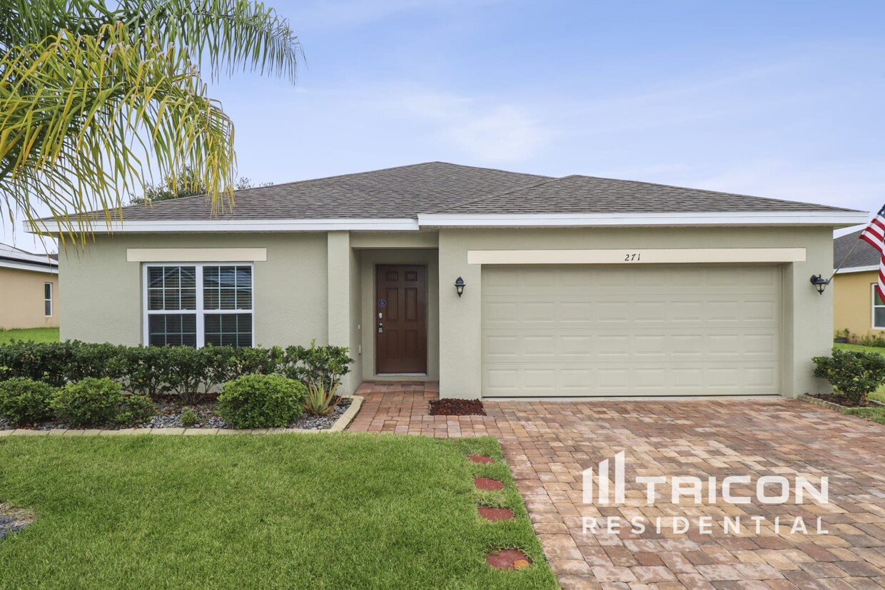 Foto principal - 271 Whispering Pines Way Davenport FL