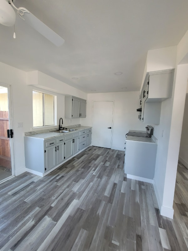 Building Photo - 830 N Ferger Ave