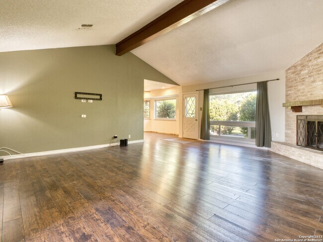 Foto del edificio - 6215 Bellwood St