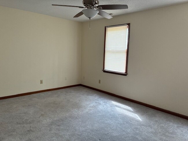 Building Photo - 4705 Fargo Ct