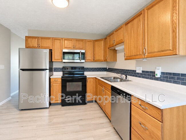 Building Photo - 2801 N Routiers Ave