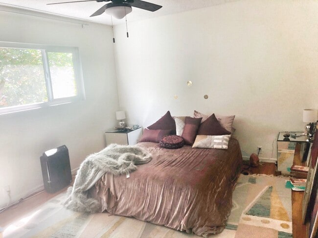 Building Photo - 3200 S Sepulveda Blvd