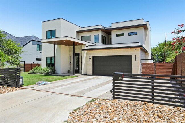 Building Photo - 2010 Meadowridge Dr