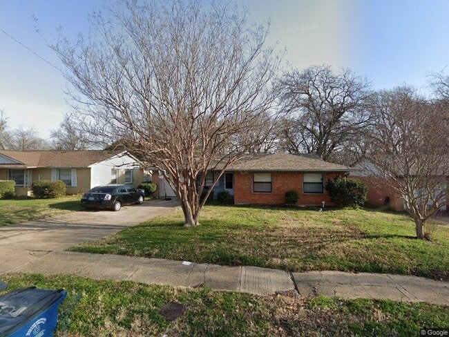 Building Photo - 511 Highcrest Dr