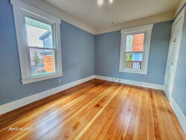 Foto del edificio - Charming 4 bed 1.75 Bath Home in Ravenna