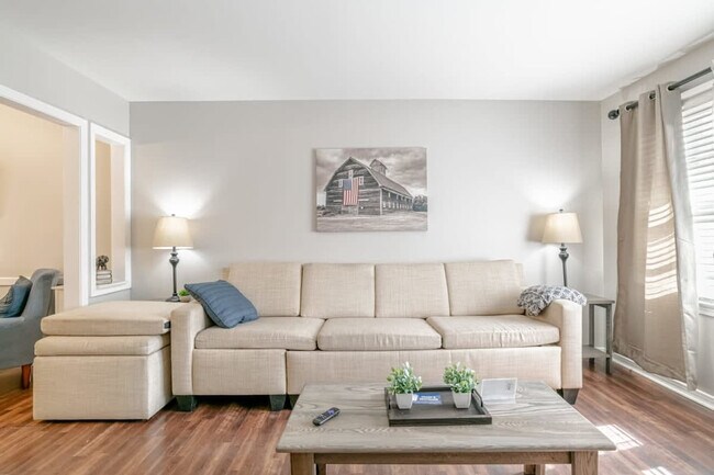 Foto del edificio - 850 Forestwood Dr