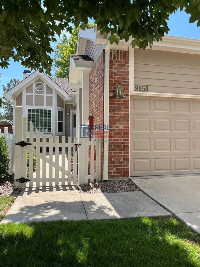 Foto del edificio - 9850 Carmel Ct