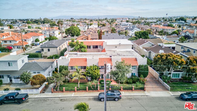 Building Photo - 2020 Graham Ave