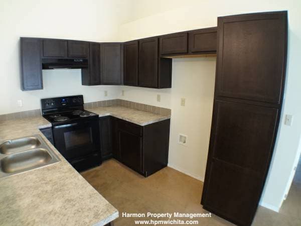 Building Photo - 3 Bed 2 Bath Duplex Near 21st & Amidon