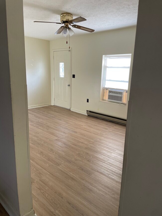 173 Iced Ln Unit 2, Bluefield, WV 24701 Condo for Rent in Bluefield, WV