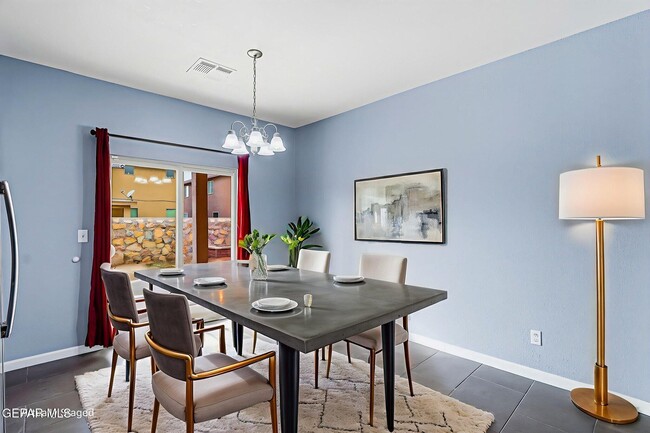 Foto del edificio - 4917 Ruben Soto