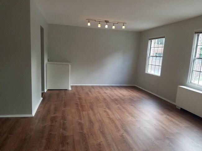 Building Photo - 5301 Westbard Cir