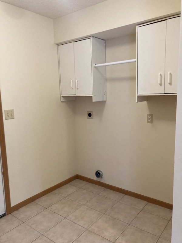 Building Photo - 767 Doty Dr