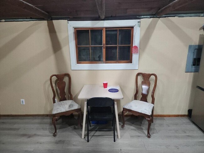 Foto del edificio - 64 White Pl