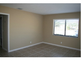  - 828 Lake Ave N