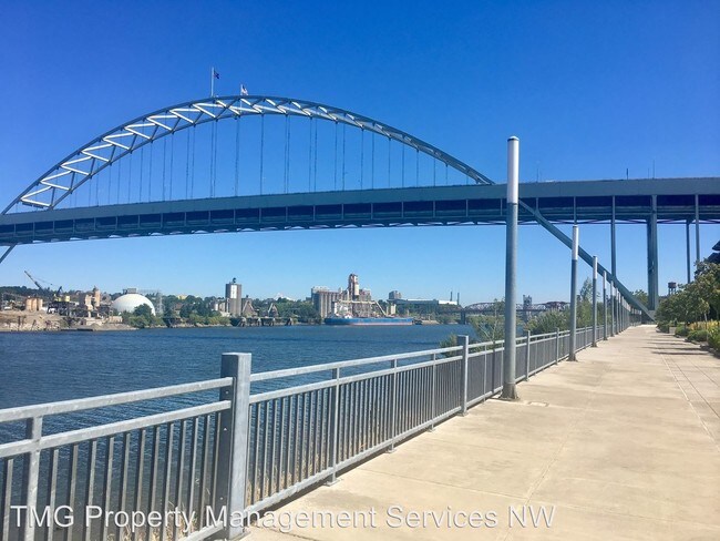 Foto del edificio - 1628 NW Riverscape St