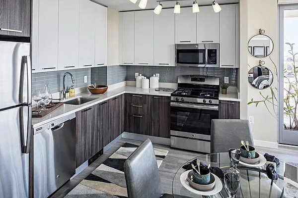 Foto principal - 1524 Sheepshead Bay Rd