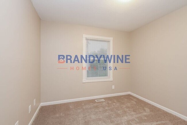 Building Photo - Holiday PROMO, December FREE move-in by 11...