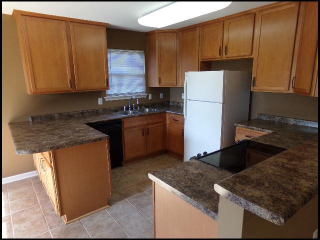 Building Photo - 13498 Alexis Dr