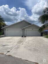 Building Photo - 935 Country Wood Ct