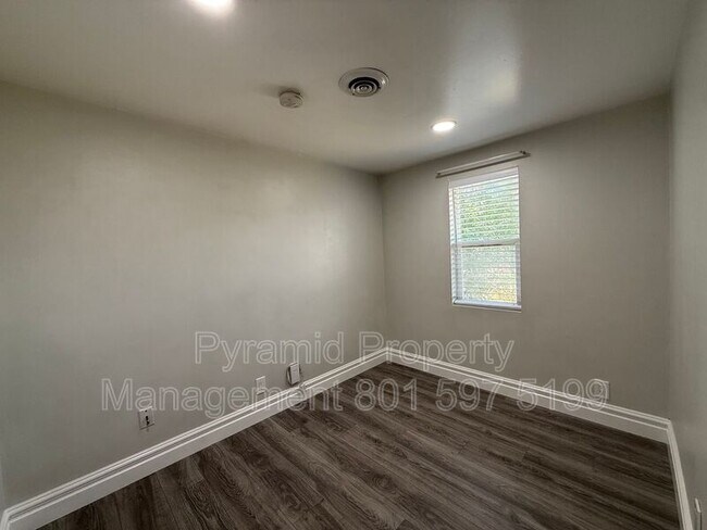 Foto del edificio - 3180 S 400 E