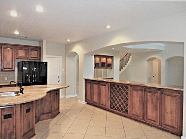 Building Photo - 325 Lancaster Ln