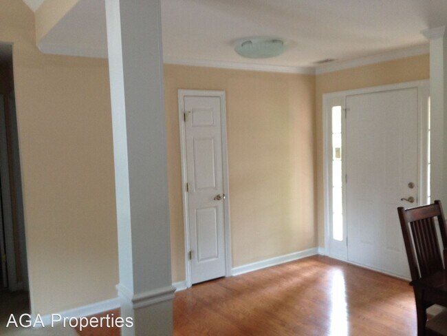 Building Photo - 3 br, 2 bath House - 105 Woodhurst Drive