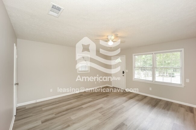 Foto del edificio - 1122 Briarwood Ave