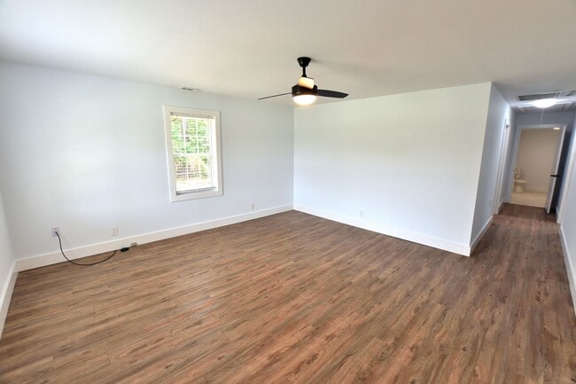 Building Photo - 3630 Loop Rd