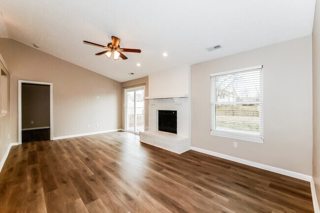 Foto del edificio - 6233 Carrie Cir