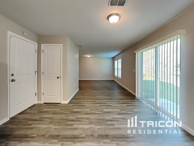 Building Photo - 12547 Shafton Rd