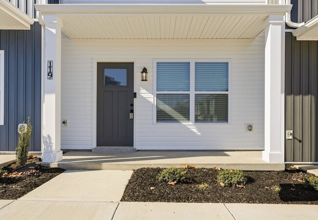 Building Photo - 119 Front Rdg Cir