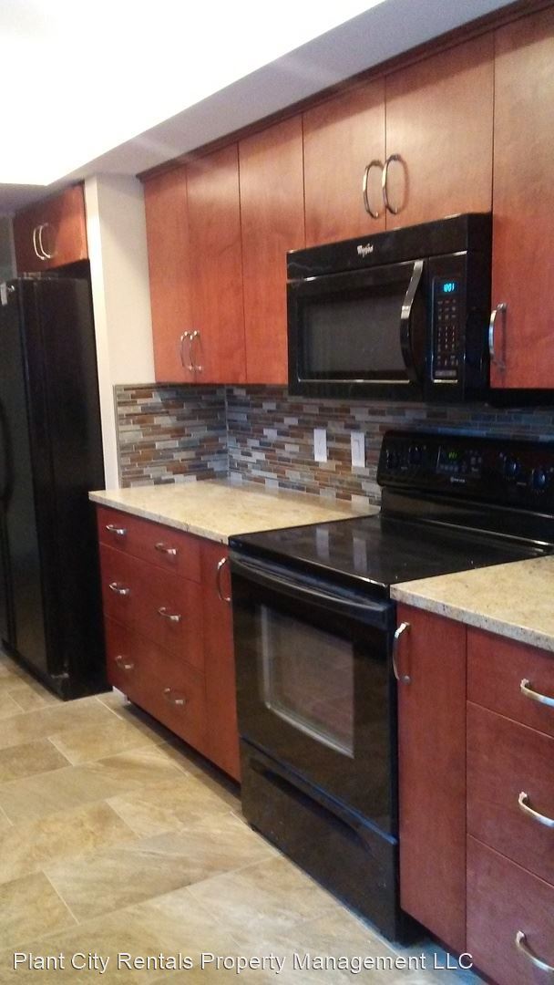 Building Photo - 3 br, 2 bath House - 1105 Johnson Loop ****