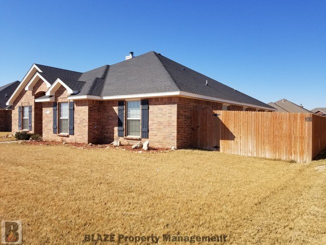 Building Photo - 7908 City View Dr