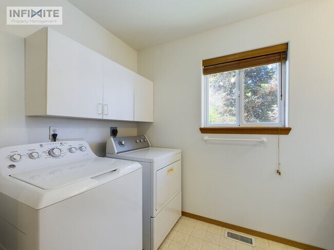 Foto del edificio - Comfortable Two Bedroom in Belgrade