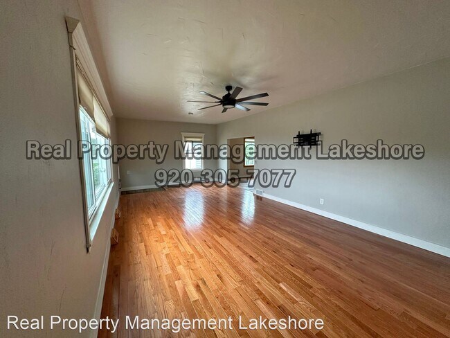 Building Photo - 2 br, 1 bath House - 511 W 10th Ave.