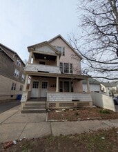 Building Photo - 128 Grand St