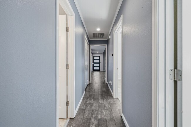 Foto del edificio - 1607 Malibu Dr