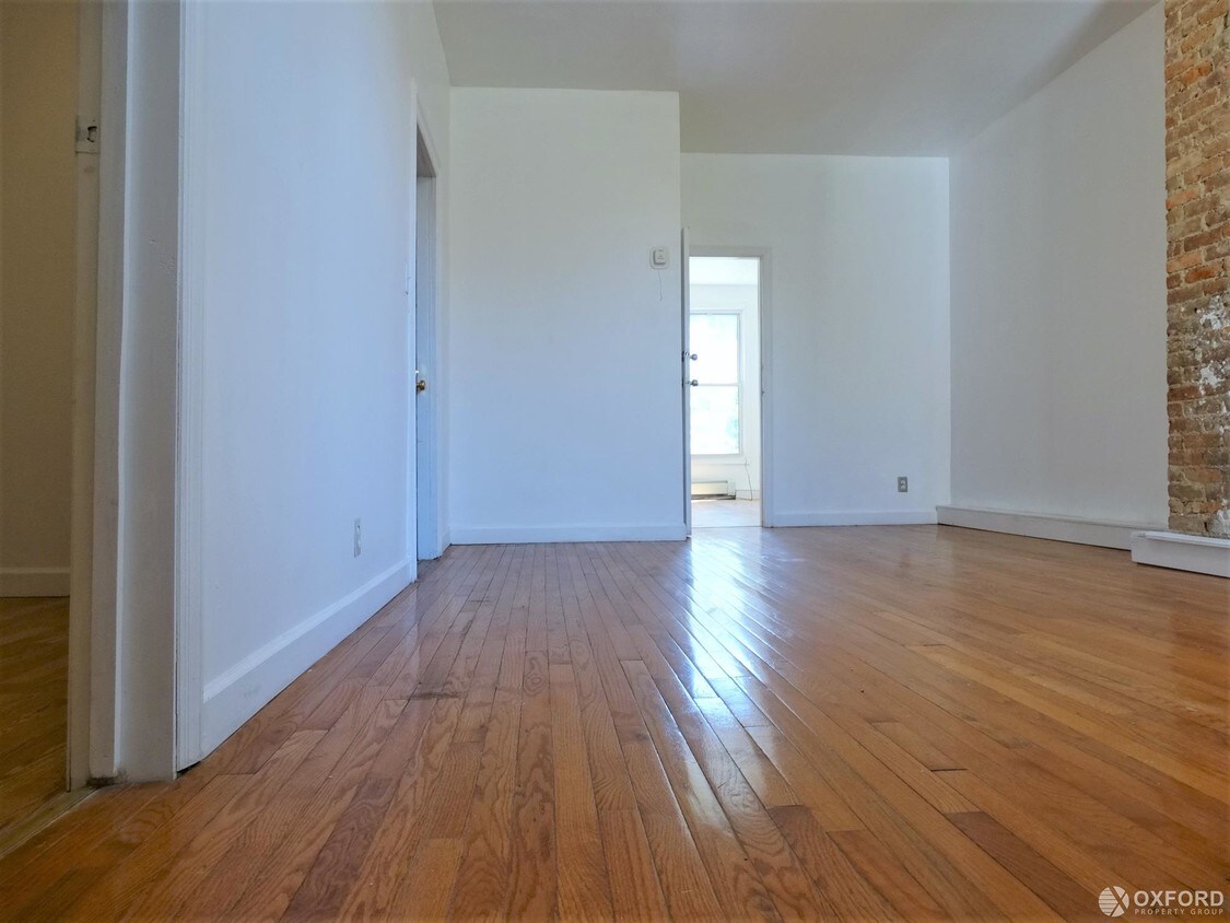 Foto principal - 155 Pulaski Street