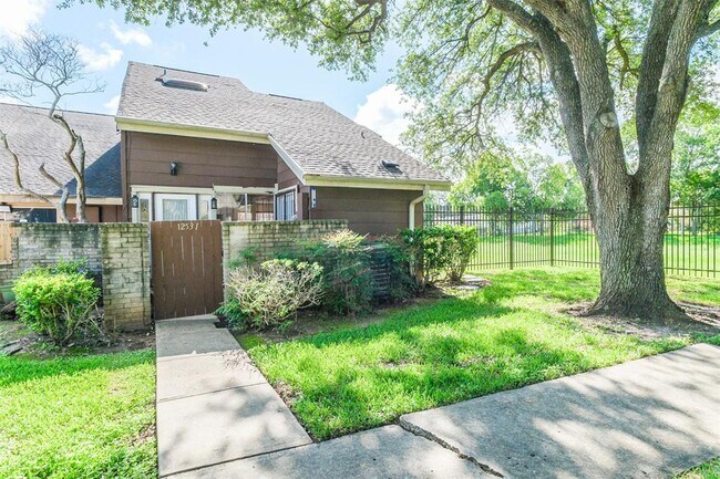 Building Photo - 12531 Newbrook Dr