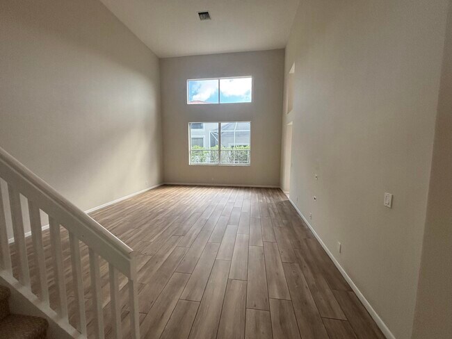Foto del edificio - 23426 Alzira Cir