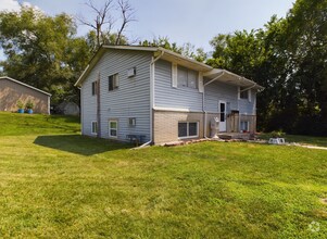 Building Photo - 15411 Barat Ave