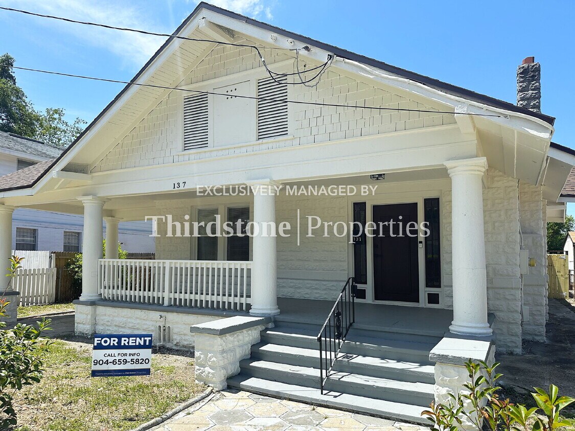 Primary Photo - 137 W 18th St