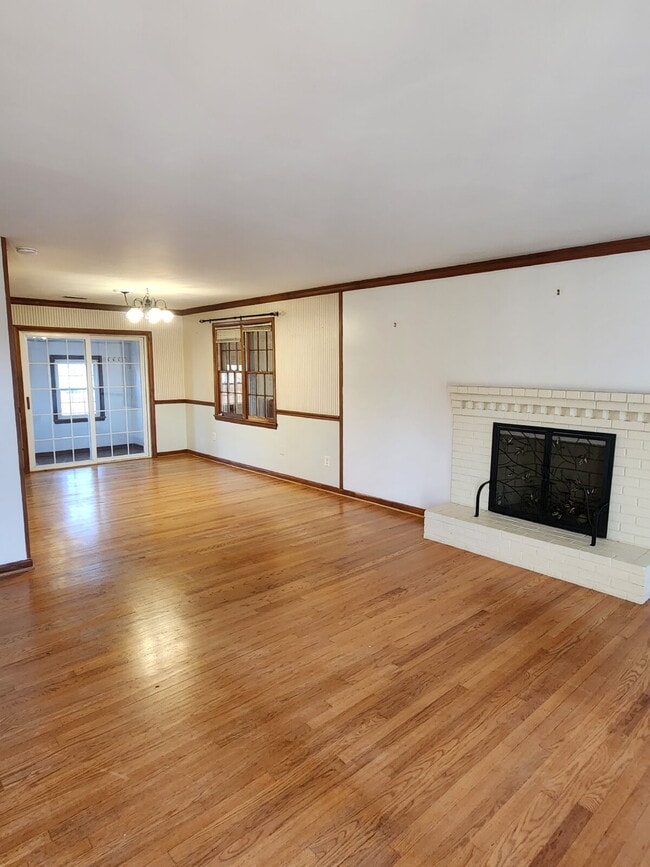 Photo - 9839 Lees Mill Rd Apartment