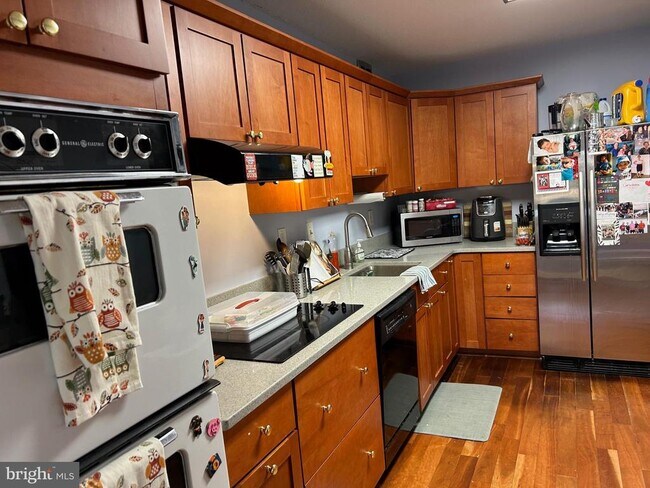 Foto del edificio - 309 Yoakum Pkwy