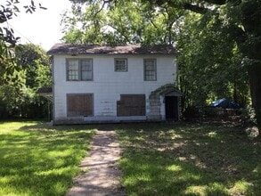 Building Photo - 4225-4225 Ector Ave