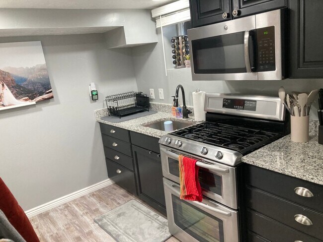 Foto del edificio - 1617 E 22nd St