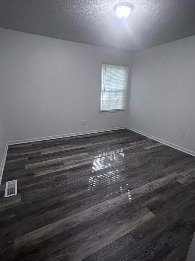 Foto del edificio - 2900 Lowe Ave