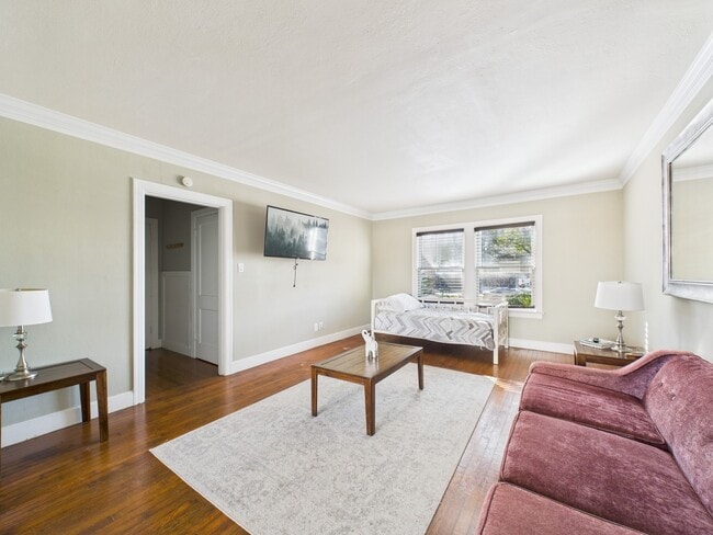 Building Photo - 1920 Richmond Ave.